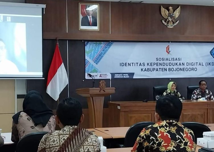 Sosialisasi Identitas Kependudukan Digital di ruang Partnership Pemkab Bojonegoro.