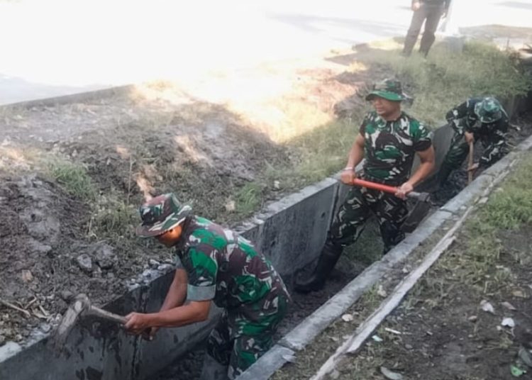 Normalisasi saluran air di Dusun Mindi RT 016 RW 003 Desa/Kecamatan Sugihwaras Kabupaten Bojonegoro.