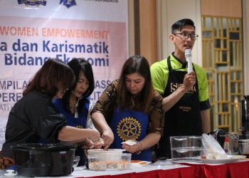 Pelatihan memasak yang diadakan oleh Pemkot Surabaya untuk perempuan disabilitas yang digelar di Gedung Wanita Chandra Kencana Surabaya.