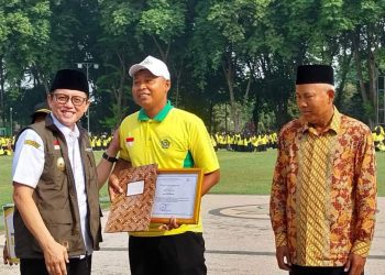 Pj Bupati Bojonegoro Adriyanto di sela apel peringatan Hari Amal Bhakti ke-78 di Alun-Alun Bojonegoro.