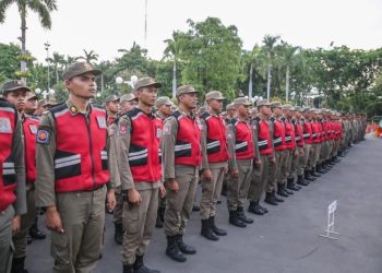 Foto ilustrasi, personel Satpol PP Surabaya saat melakukan apel di Taman Surya.
