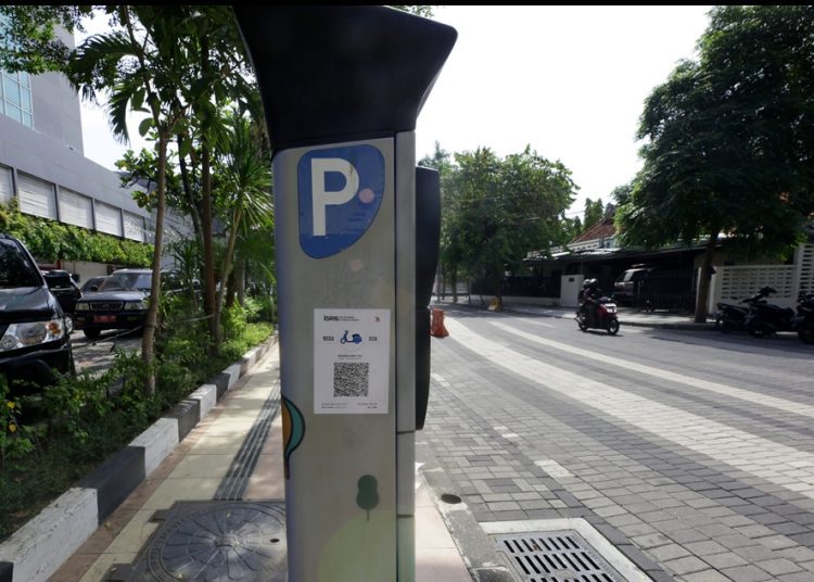 Salah satu titik parkir yang pembayarannya bisa menggunakan QRIS.