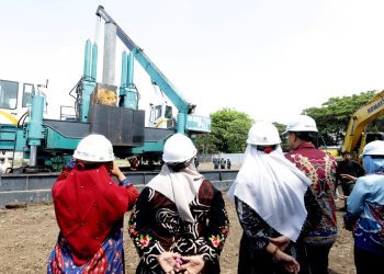 Foto dokumentasi saat pelaksanaan ground breaking pembangunan RSUD Surabaya Timur di kawasan Kecamatan Gunung Anyar.