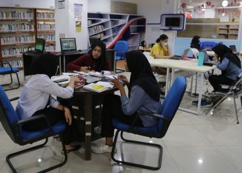 Salah satu perpustakaan yang dikelola Pemkot Surabaya. Tingkat Kegemaran Membaca warga Surabaya di tahun 2023 sebesar 80,3 poin dan merupakan yang tertinggi dibanding kabupaten dan kota di Jawa Timur.
