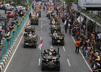 Foto ilustrasi, iringan jeep dalam acara Surabaya Vaganza.
