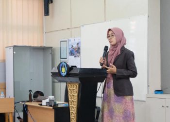 Dr Tining Haryanti SKom MM MKom