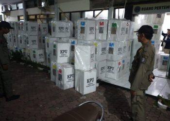 Distribusi logistik Pemilu yang sudah dilakukan KPU Surabaya.