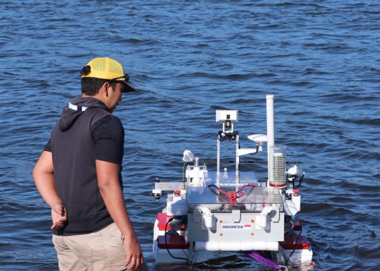 Kapal robot Barunastra dari Institut Teknologi Sepuluh Nopember (ITS) yang berlaga di ajang International Roboboat Competition 2024.