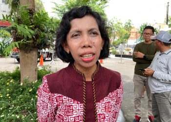Kepala Bakesbangpol Kota Surabaya, Maria Theresia Ekawati Rahayu