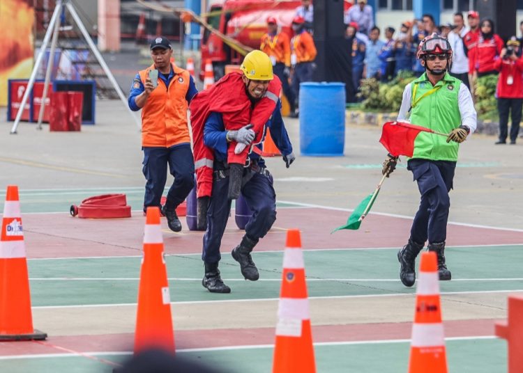 Kegiatan National Fire Fighter Skill Competition (NFSC) 2024 di Politeknik Penerbangan Surabaya.