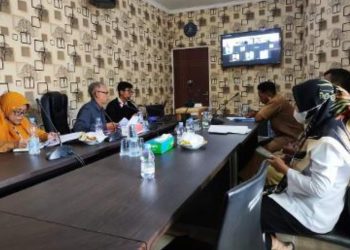 Rapat pembahasan draft nota kesepakatan bersama antara Dinas Pekerjaan Umum Sumber Daya Air Bojonegoro dengan BBWS Solo Bojonegoro.