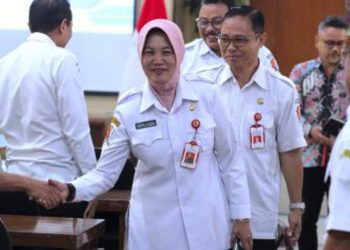 Sekda Pemkab Bojonegoro Nurul Azizah di sela kegiatan sosialisasi Perda Nomor 5 tahun 2023 tentang Pajak Daerah dan Retribusi Daerah.