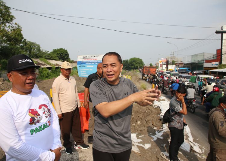 Projek melanjutkan kembali pengerjaan saluran box culvert Jalan Raya Babat Jerawat hingga Jembatan Raci Benowo.