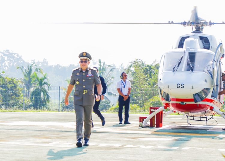 Pj Gubernur Jawa Timur Adhy Karyono menjadi Inspektur Upacara Gelar Pasukan dalam Peringatan HUT ke-74 Satuan Polisi Pamong Praja (Satpol PP), ke-62 Satuan Pelindungan Masyarakat (Satlinmas), dan ke-105 Pemadam Kebakaran (Damkar) Tingkat Provinsi Jawa Timur.