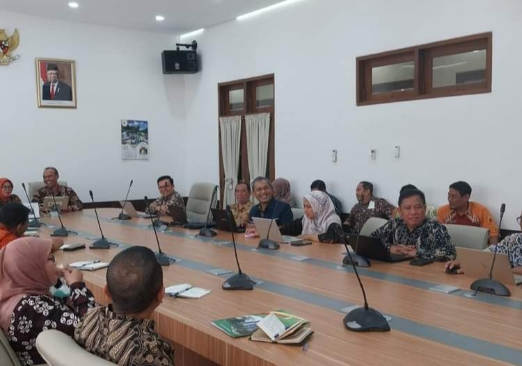 Rapat persiapan awal pembukaan Program Studi di Luar Kampus Utama (PSDKU) Universitas Brawijaya di Kabupaten Bojonegoro.