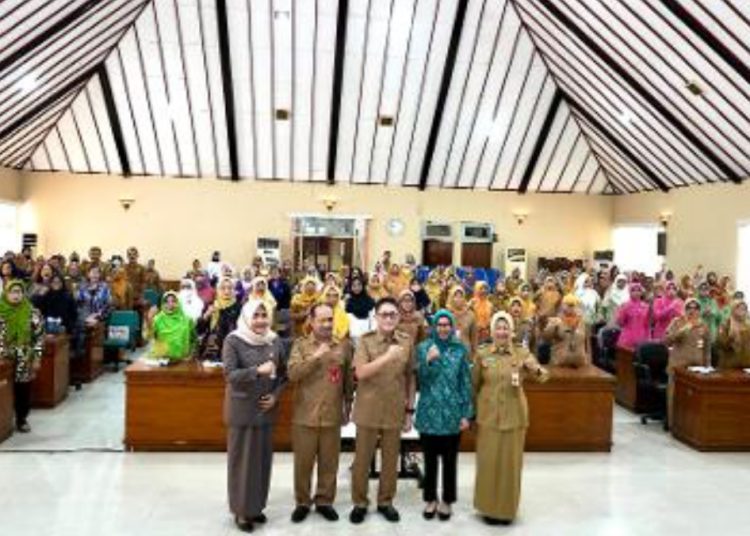 Pj Bupati Adriyanto dalam Musrenbang Perempuan Kabupaten Bojonegoro di ruang Angling Dharma Pemkab Bojonegoro.