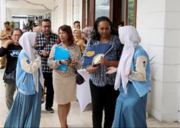 Kunjungan Delegasi dari Child Friendly City Initiative UNICEF di Alun-Alun Surabaya.