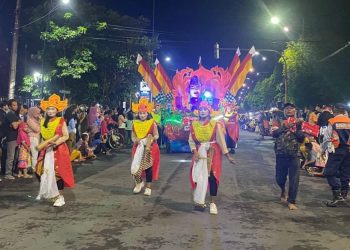 Salah satu penampilan peserta lomba oklik pada Festival Ramadan Bojonegoro.
