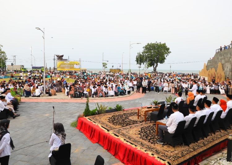 Gelaran Safari Ramadan yang diselenggarakan di Tuban Abirama Rest Area, Tuban.