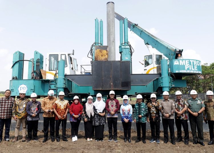 Pelaksanaan ground breaking pembangunan RSUD Surabaya Timur beberapa waktu lalu. Pembangunan RSUD ini ditargetkan rampung pada bulan Oktober 2024.