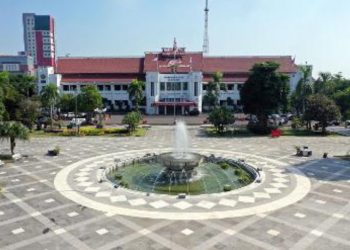 Foto ilustrasi, gedung Balai Kota Surabaya.