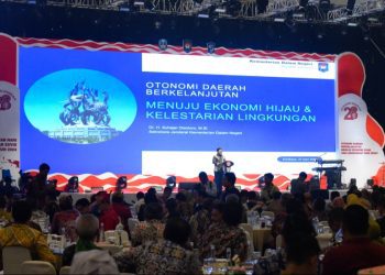 Puncak peringatan Hari Otonomi Daerah ke XXVIII di Grand City Mall Surabaya.