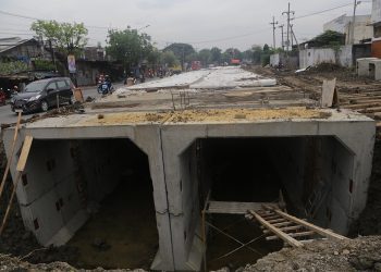Pembangunan Saluran box culvert di beberapa daerah Surabaya.