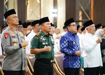 Halal bihalal yang diselenggarakan di PWNU Jatim.
