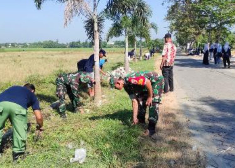 Karya bakti dalam rangka mendukung pencanangan Bulan Bhakti Gotong Royong Masyarakat XXI Pemerintah Kabupaten Bojonegoro tahun 2024.