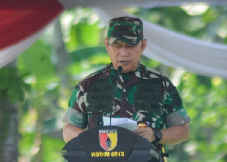 Pangdam V Brawijaya, Mayjen TNI Rafael Granada Baay.