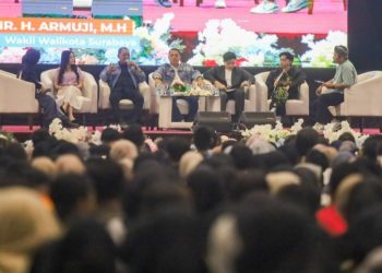 Kegiatan "Gen Z Suroboyo Beraksi dan Menginspirasi” di Graha Universitas Negeri Surabaya.