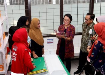 Peresmian puskesmas pembantu yang dipusatkan di Pustu Putat Jaya Gede, Kecamatan Sukomanunggal, Surabaya.