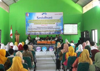 Sosialisasi bahaya narkoba di GOR Damar Wulan Desa Sumuragung, Kecamatan Sumberrejo, Bojonegoro.