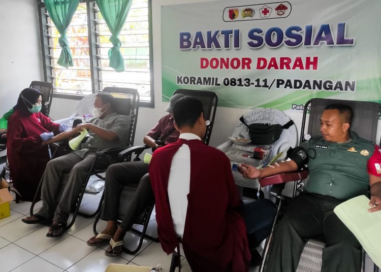 Donor darah yang dilaksanakan di Koramil 11/Padangan Kodim 0813 Bojonegoro.