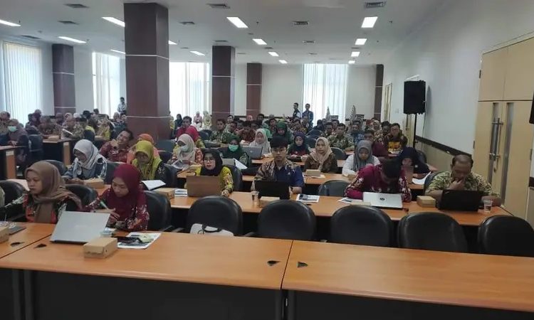 Sosialisasi dan Bimbingan Teknis Innovative Government Award tahun 2024 di ruang Partnership Room lantai empat gedung Pemkab Bojonegoro.