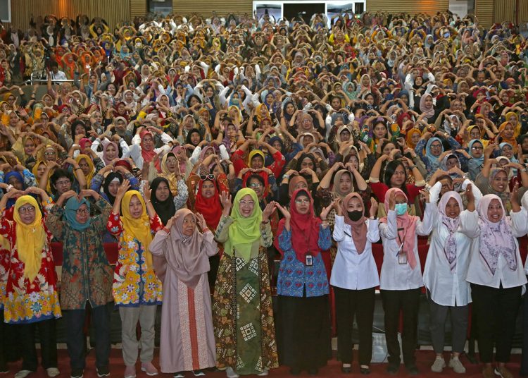 Temu Tim Pendamping Keluarga (TPK) se-Kota Surabaya, di Balai Budaya, Gedung Balai Pemuda.