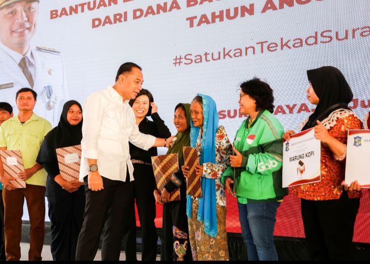 Penyaluran BLT DBHCT dipusatkan di PT HM Sampoerna Tbk Plant Rungkut 2, Surabaya.