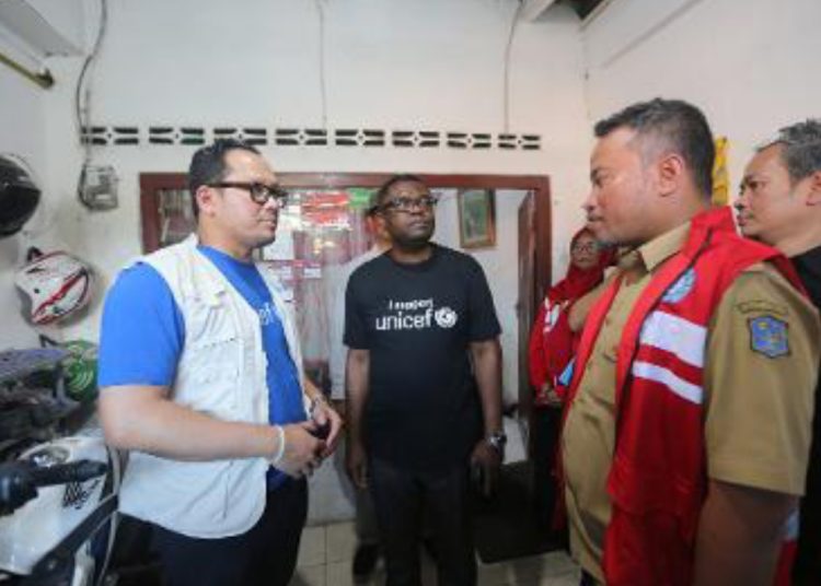 Kunjungan kerja lapangan tentang Water, Sanitation and Hygiene di Rumah Lokus Balai RW 03/RT 08, Jalan Kedung Tarukan V No. 7A, Surabaya.