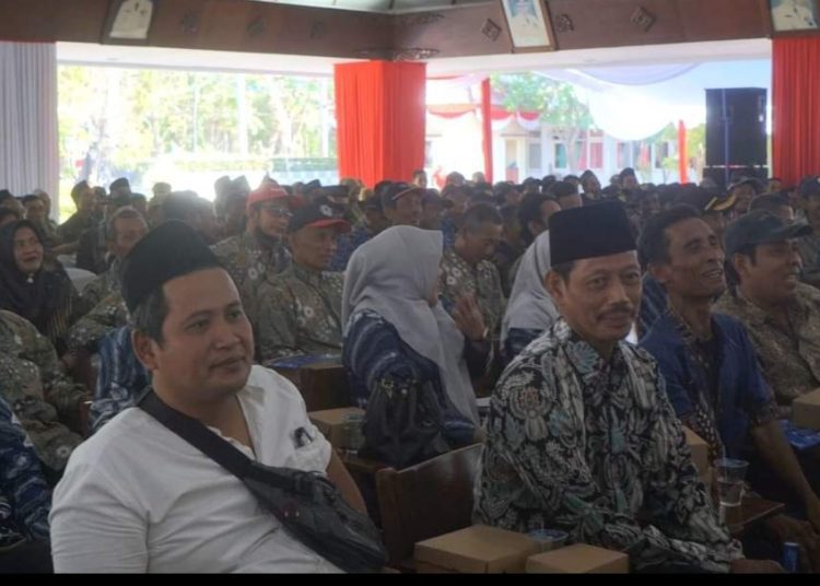 Pembinaan Lembaga Kemasyarakatan Desa untuk Ketua RT dan Ketua RW di Pendopo Malowopati  Bojonegoro.
