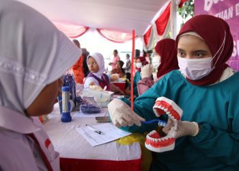 Baksos terintegras di halaman Balai Kota Surabaya