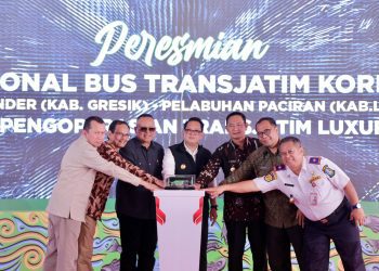 Launching Bus Trans Jatim Koridor IV rute Terminal Bunder Gresik - Pelabuhan Paciran Lamongan.