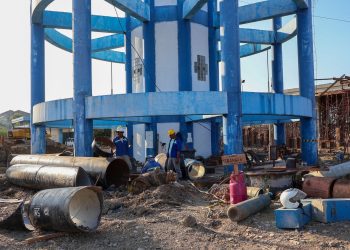 Proyek strategis pembangunan rumah pompa Putat Gede 3 milik PDAM Surabaya.