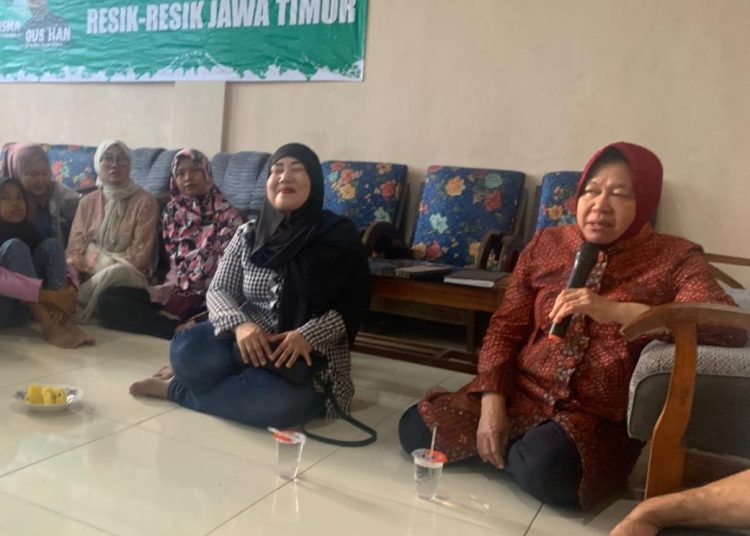 Calon Gubernur Jawa Timur, Tri Rismaharini, saat melakukan kunjungan ke Kabupaten Lamongan.