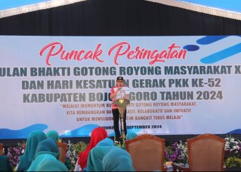 Pj Bupati Bojonegoro Adriyanto dalam puncak peringatan  BBGRM XXI dan HKG ke-52 PKK Kabupaten Bojonegoro tahun 2024 di lapangan Sidorejo, Kecamatan Sukosewu, Bojonegoro.