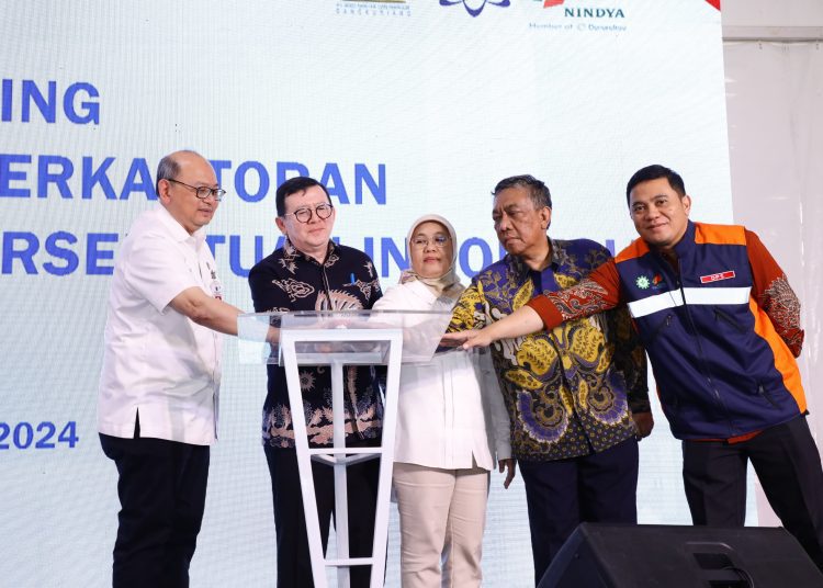 Groundbreaking pembangunan gedung perkantoran BPIPI Kementerian Perindustrian RI di Desa Wilayut Kecamatan Sukodono, Sidoarjo.