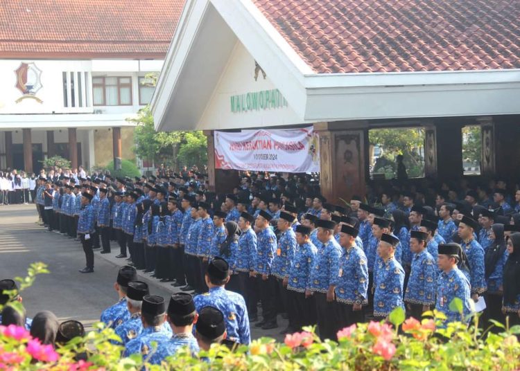 Upacara Hari Kesaktian Pancasila di halaman Pendopo Malowopati Pemkab Bojonegoro.