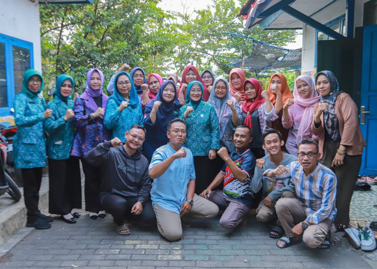 Pj Ketua TP PKK Jatim Isye Adhy Karyono saat mengunjungi rumah singgah Delta Crisis Center Plus di Sidoarjo.