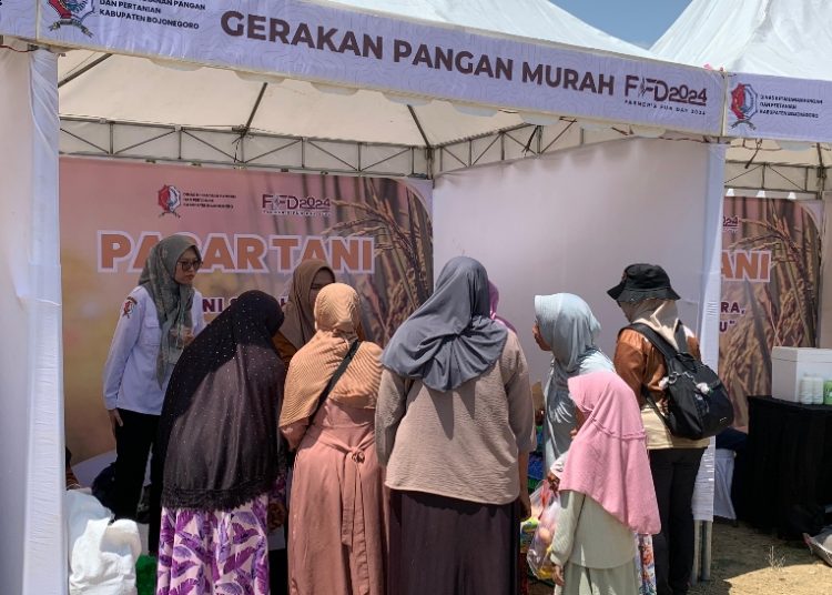 Gerakan Pangan Murah di Desa Sobontoro Kecamatan Balen, Bojonegoro.