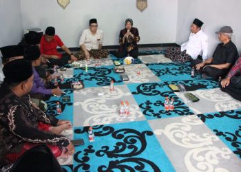 Tri Rismaharini, saat  silaturahmi ke Pondok Pesantren Darul Hikam Joresan, Ponorogo.