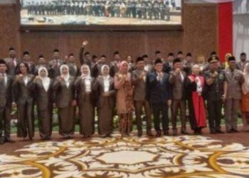 Foto bersama anggota DPRD Bojonegoro periode 2024-2029.